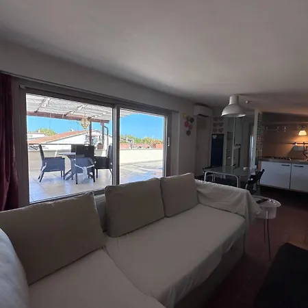 Διαμέρισμα Mansarda A Due Passi Dal Lago Marta